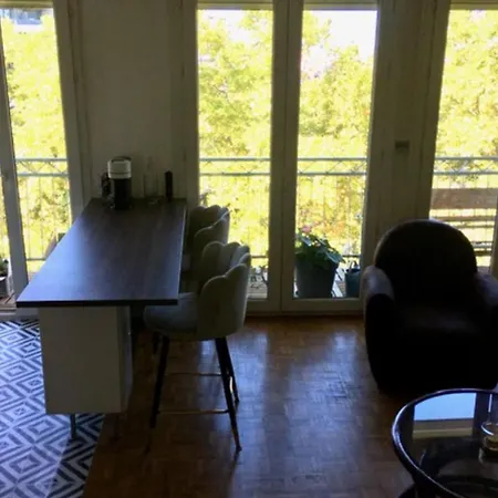 Apartment Bright In The Heart Of